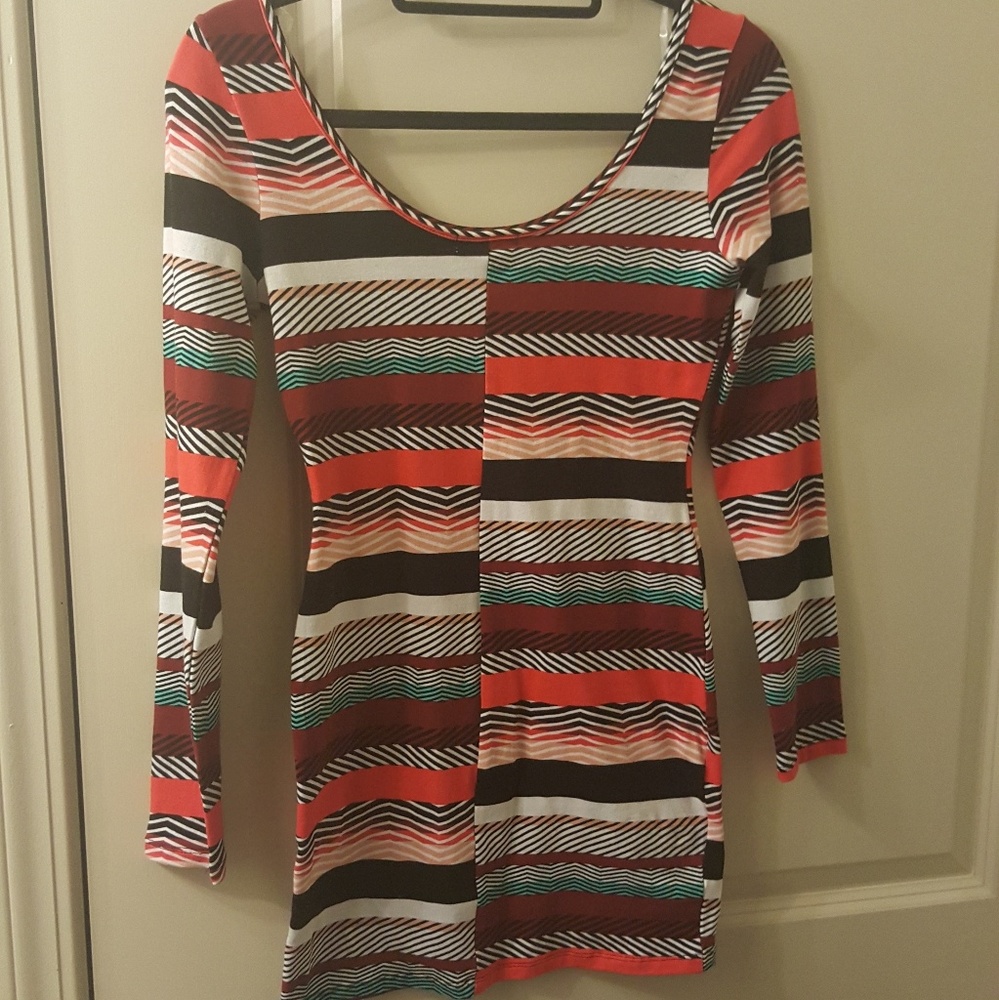 Dress - Picture 2 of 3